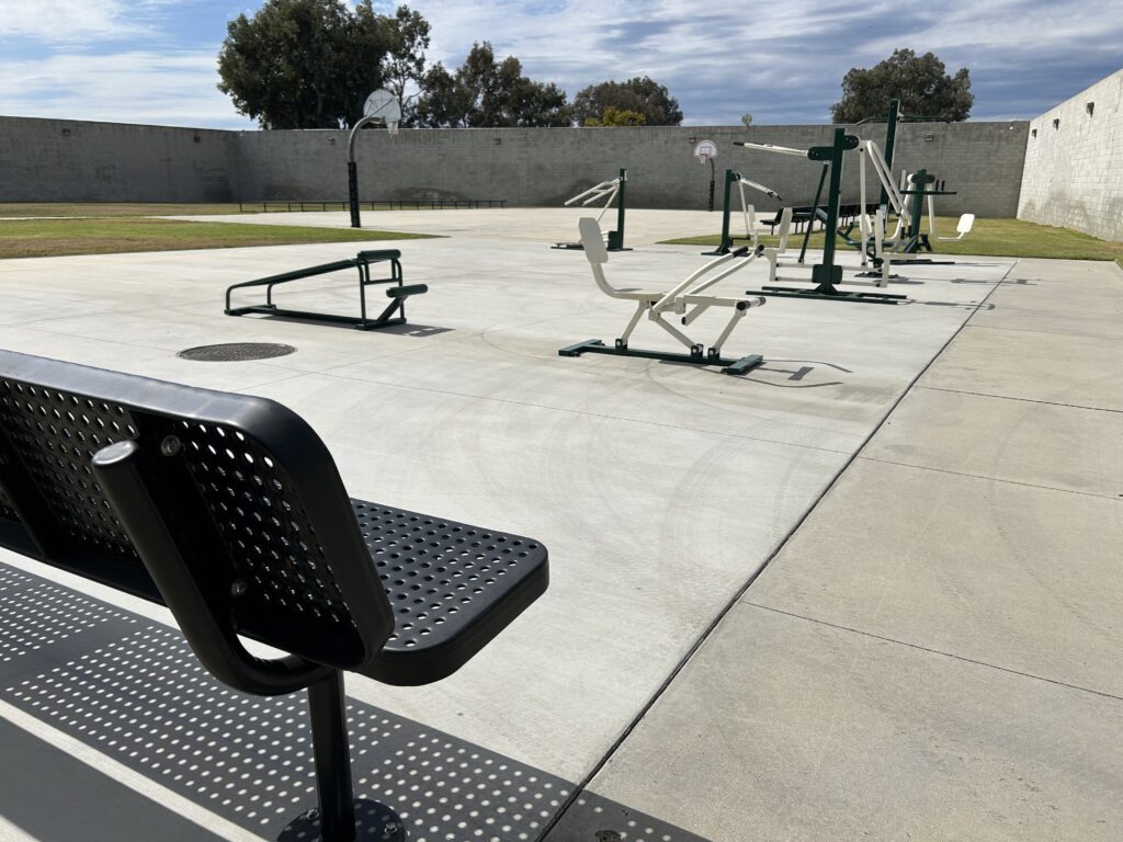 Outdoor Picnic Tables